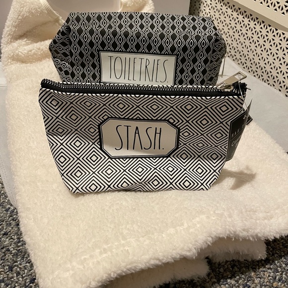 NWT: Rae Dunn - Picture 2 of 5